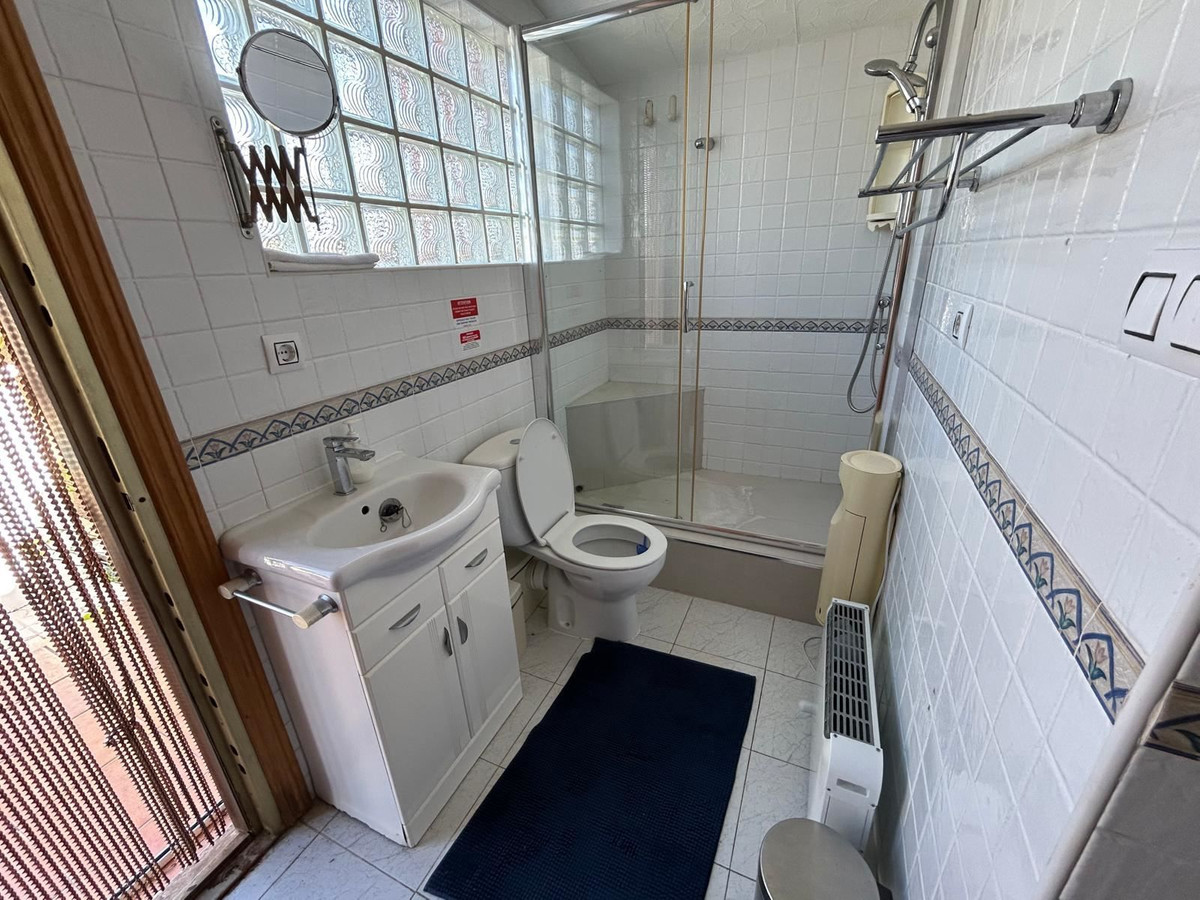 For sale - 3 Bedroom 3 Bathroom House - Detached Villa in Orihuela - Cabo Roig  - Alicante