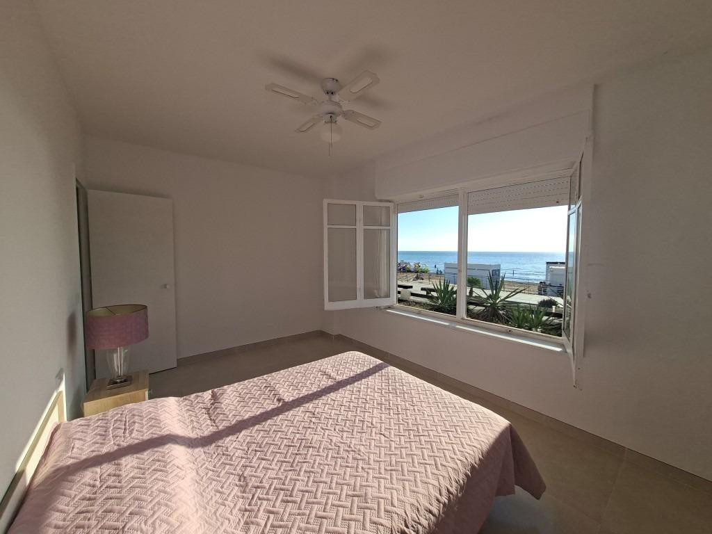 For sale - 3 Bedroom 1 Bathroom House - Townhouse in Torrevieja - Torrevieja Centro  - Alicante