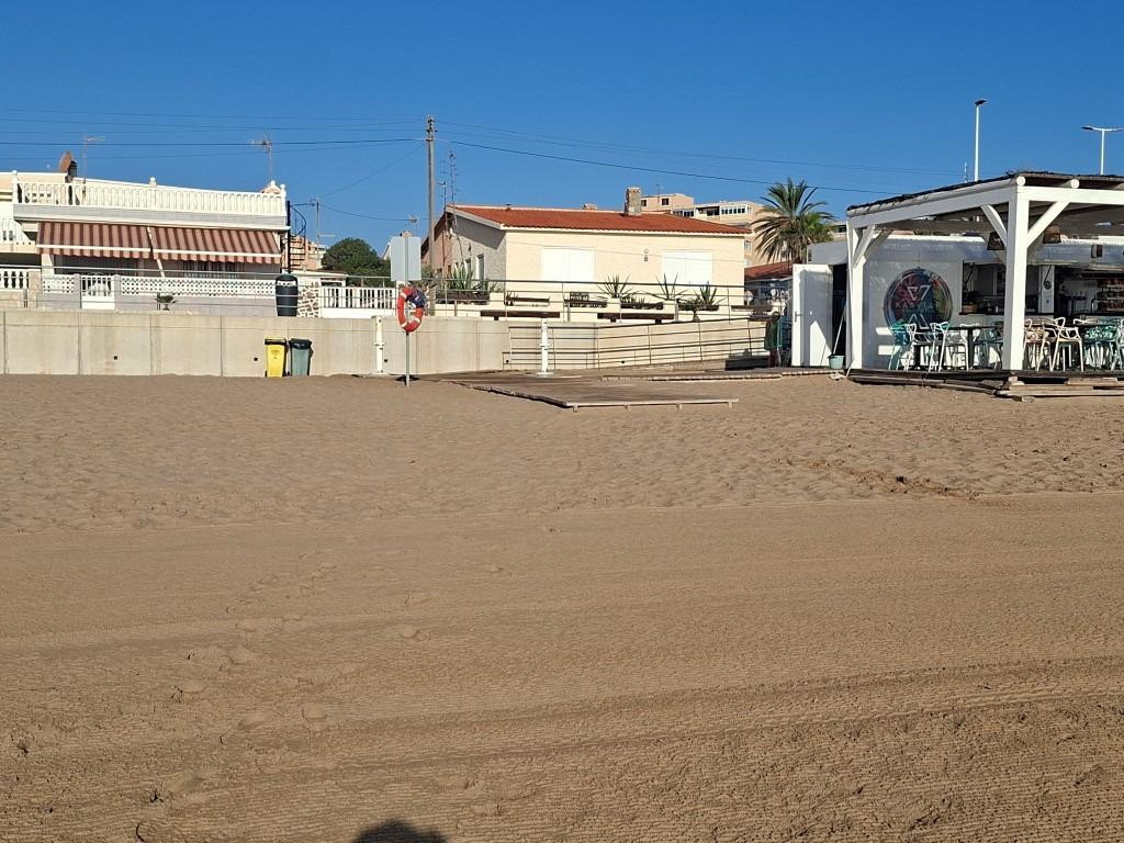 For sale - 3 Bedroom 1 Bathroom House - Townhouse in Torrevieja - Torrevieja Centro  - Alicante