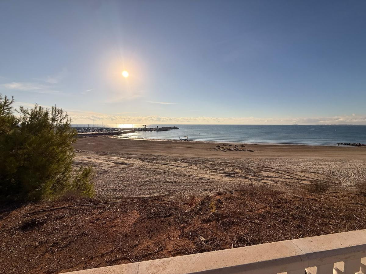 For sale - 4 Bedroom 1 Bathroom Apartment - Ground Floor Apartment in Pilar de la Horadada - Torre de la Horadada  - Alicante