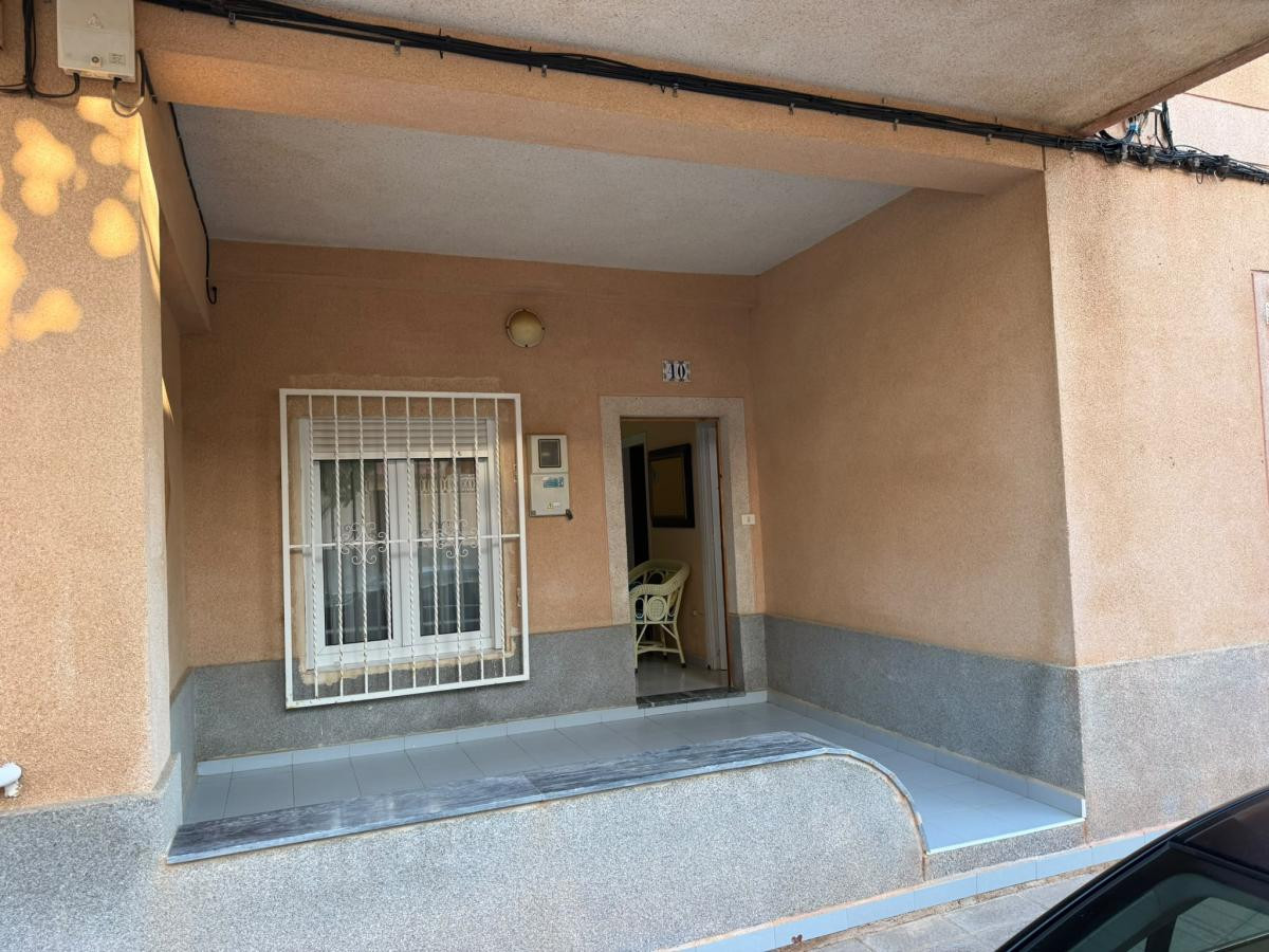 For sale - 4 Bedroom 1 Bathroom Apartment - Ground Floor Apartment in Pilar de la Horadada - Torre de la Horadada  - Alicante