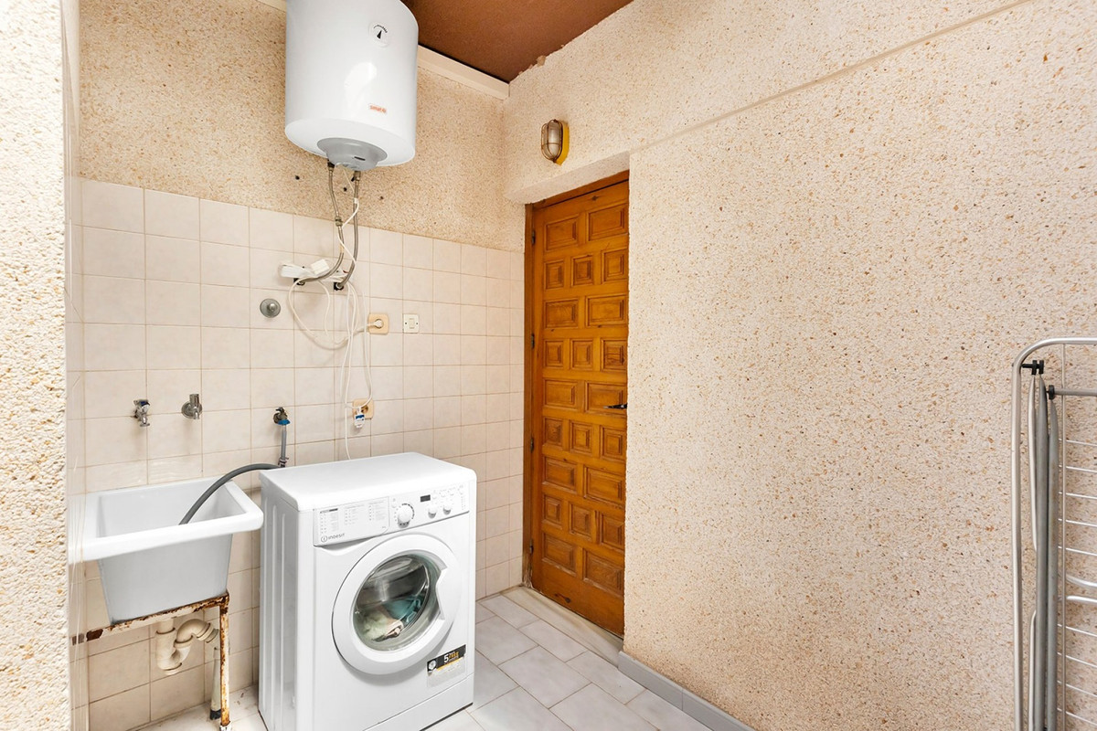 For sale - 3 Bedroom 2 Bathroom House - Townhouse in Torrevieja - La Mata  - Alicante