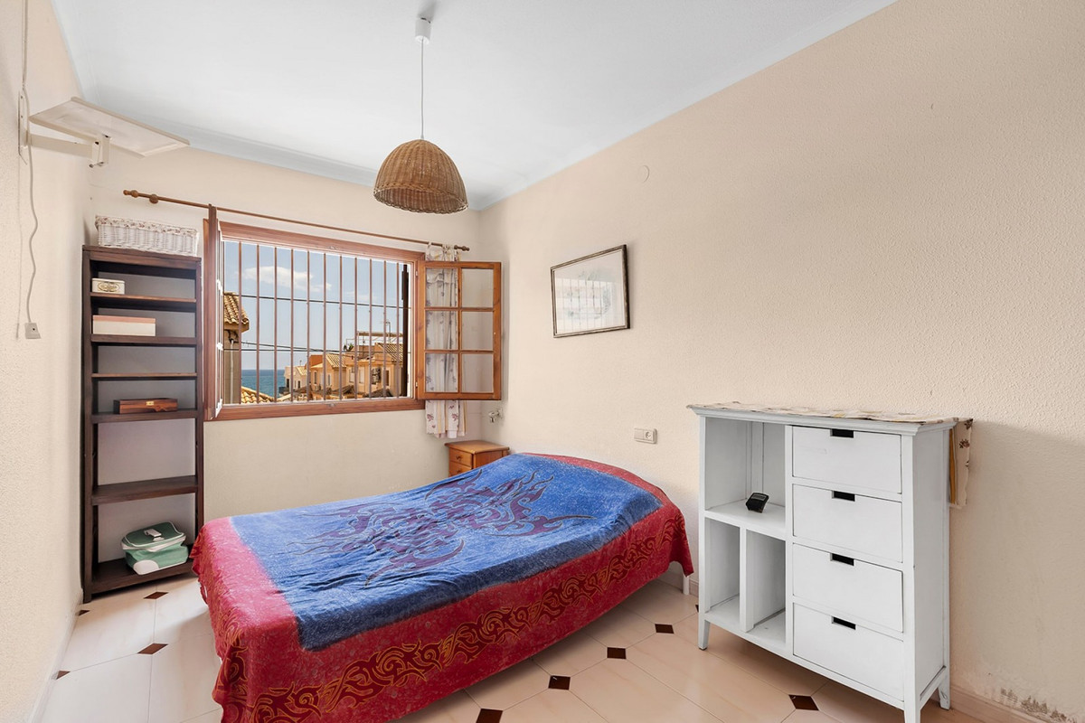 For sale - 3 Bedroom 2 Bathroom House - Townhouse in Torrevieja - La Mata  - Alicante