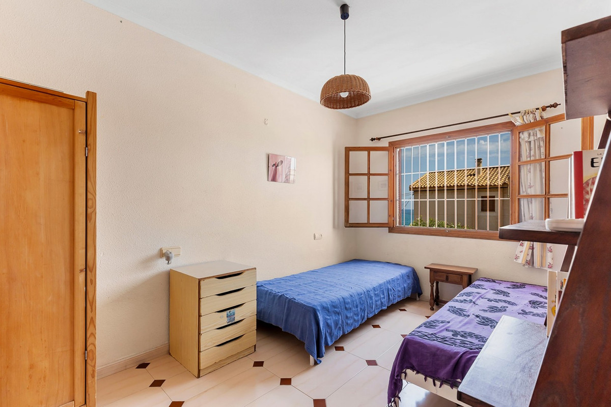 For sale - 3 Bedroom 2 Bathroom House - Townhouse in Torrevieja - La Mata  - Alicante