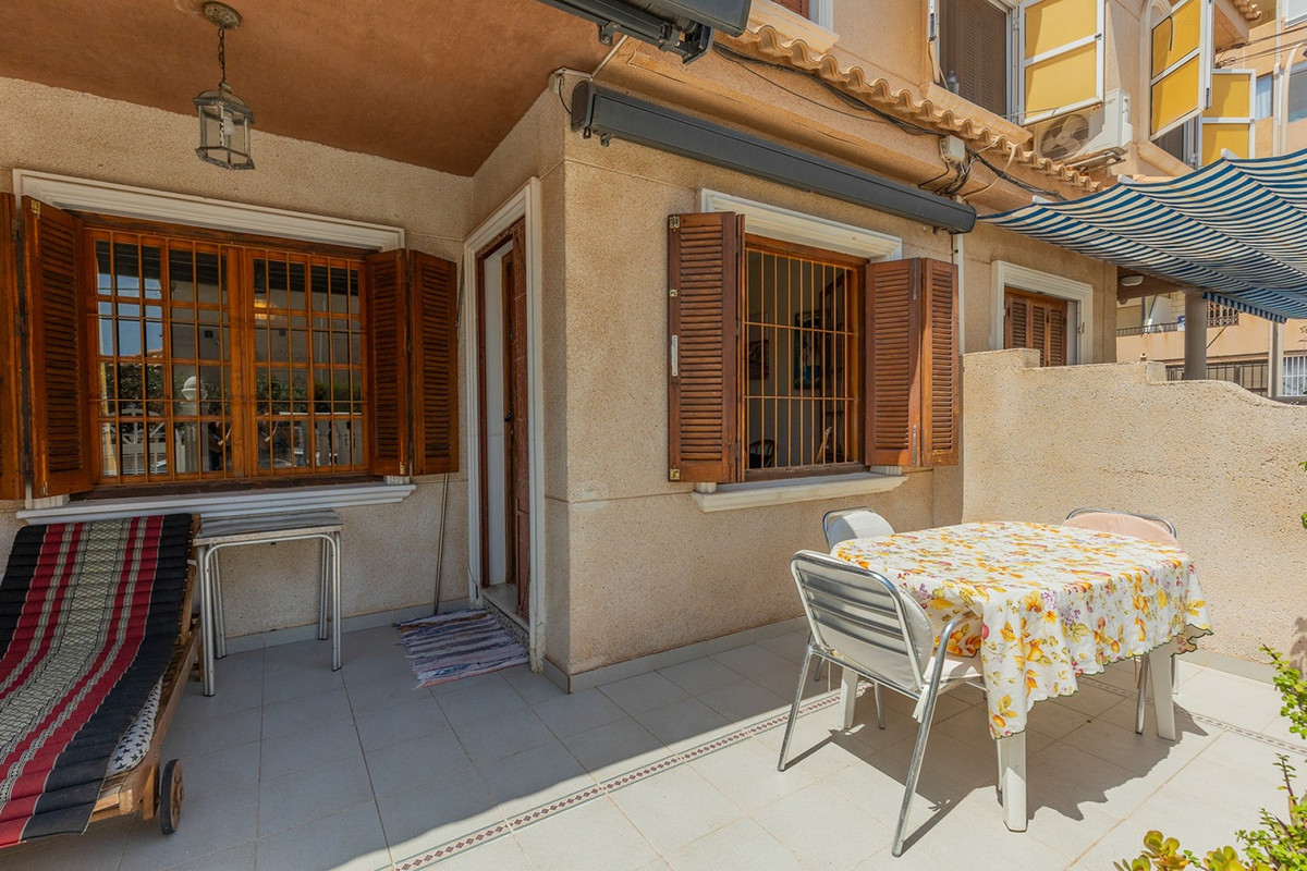 For sale - 3 Bedroom 2 Bathroom House - Townhouse in Torrevieja - La Mata  - Alicante