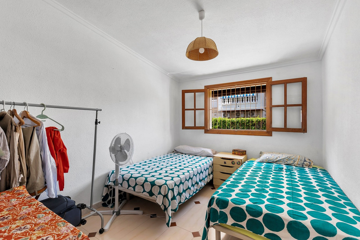 For sale - 3 Bedroom 2 Bathroom House - Townhouse in Torrevieja - La Mata  - Alicante