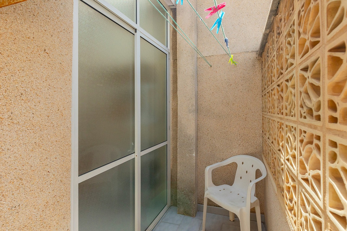 For sale - 3 Bedroom 2 Bathroom House - Townhouse in Torrevieja - La Mata  - Alicante