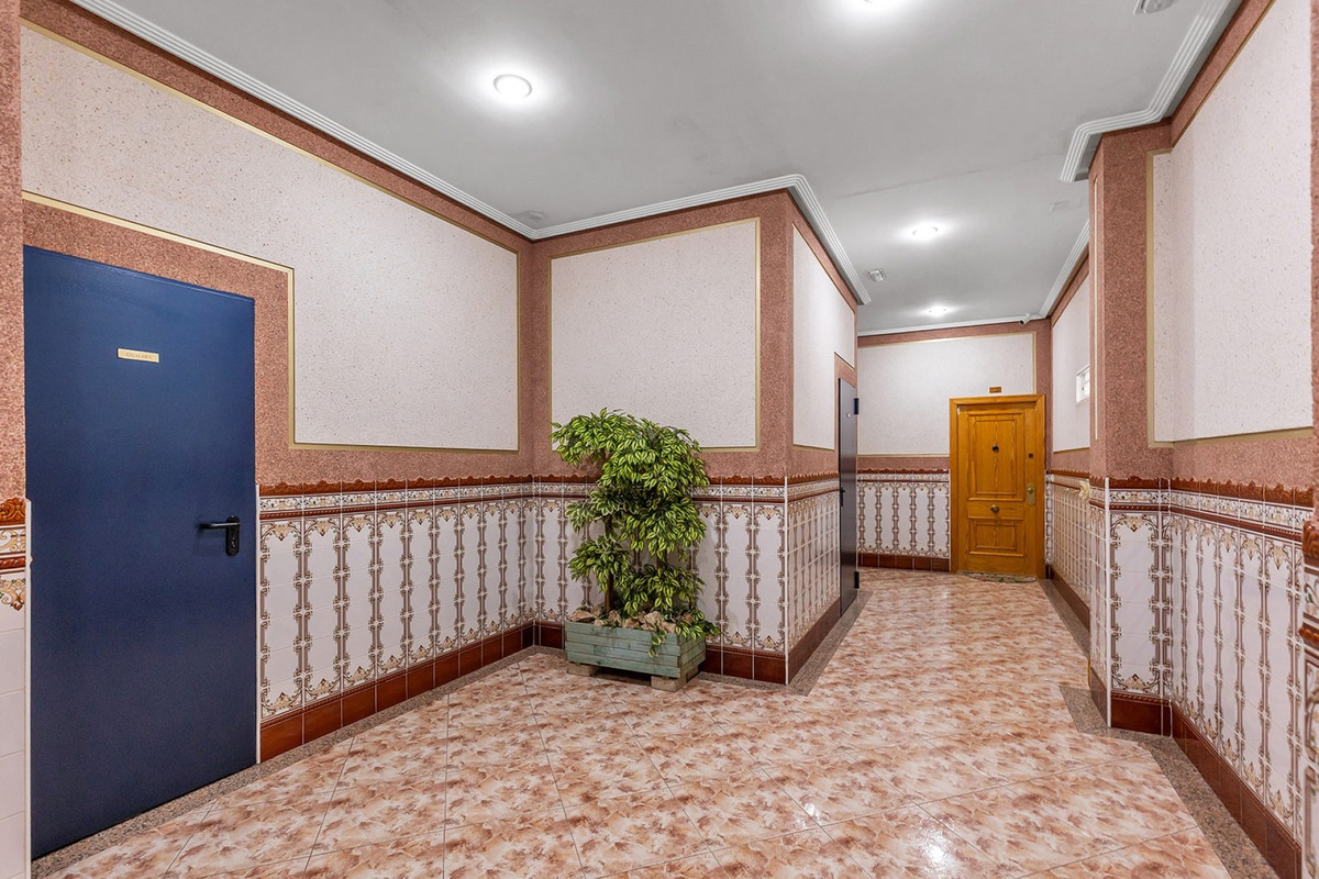 For sale - 2 Bedroom 2 Bathroom Apartment - Middle Floor Apartment in Torrevieja - La Mata  - Alicante