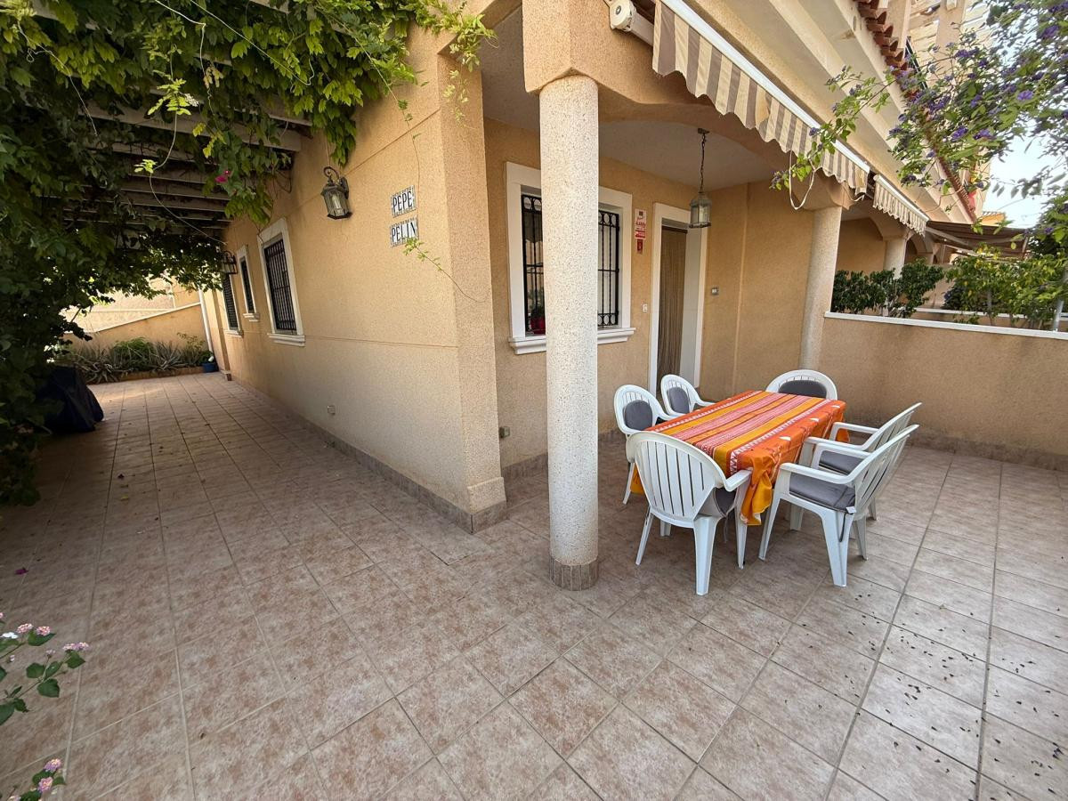 For sale - 4 Bedroom 3 Bathroom House - Townhouse in Pilar de la Horadada - Torre de la Horadada  - Alicante