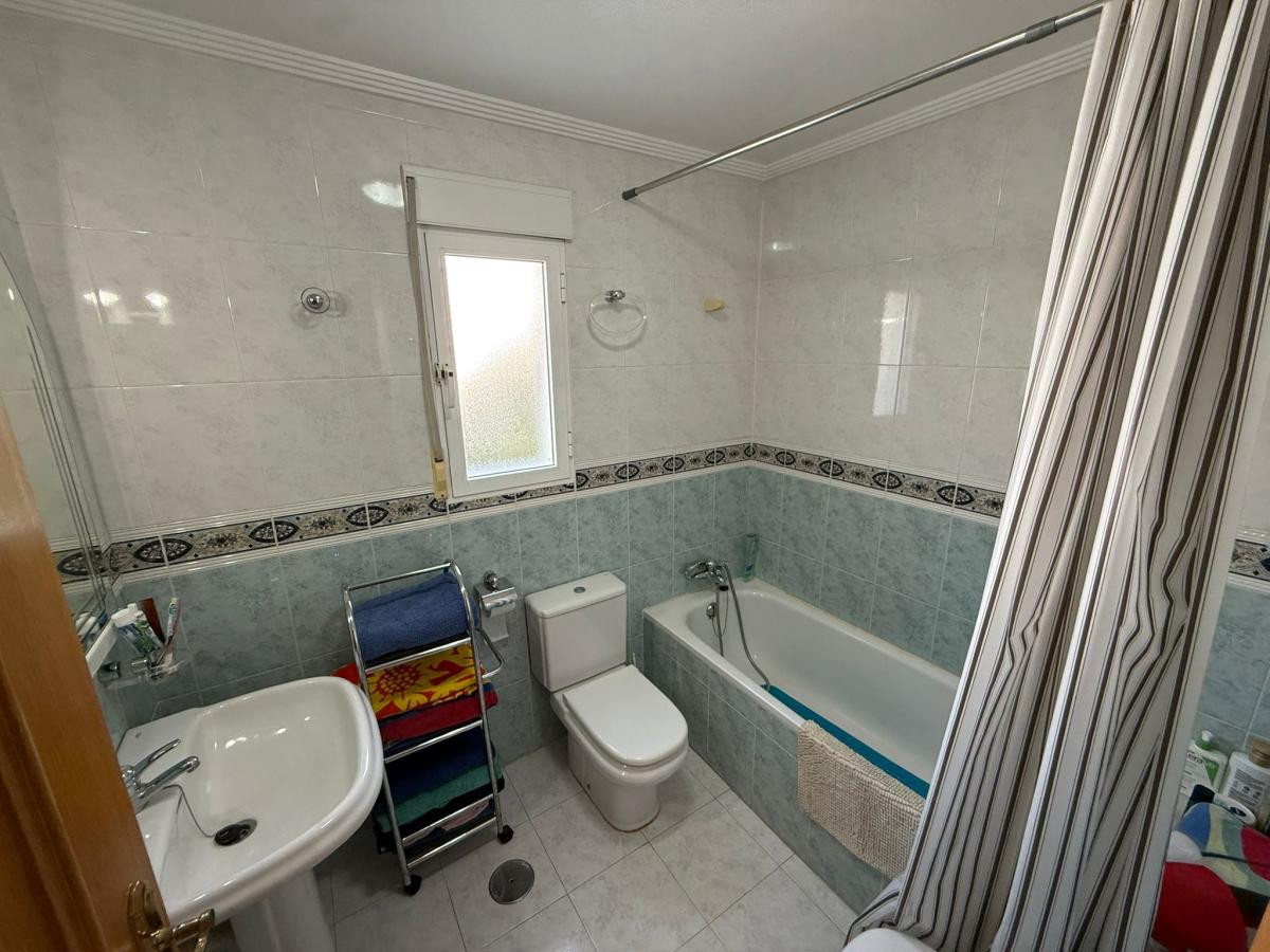 For sale - 4 Bedroom 3 Bathroom House - Townhouse in Pilar de la Horadada - Torre de la Horadada  - Alicante