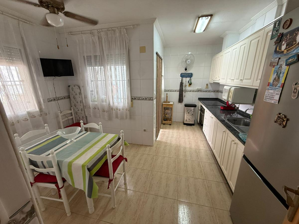 For sale - 4 Bedroom 3 Bathroom House - Townhouse in Pilar de la Horadada - Torre de la Horadada  - Alicante