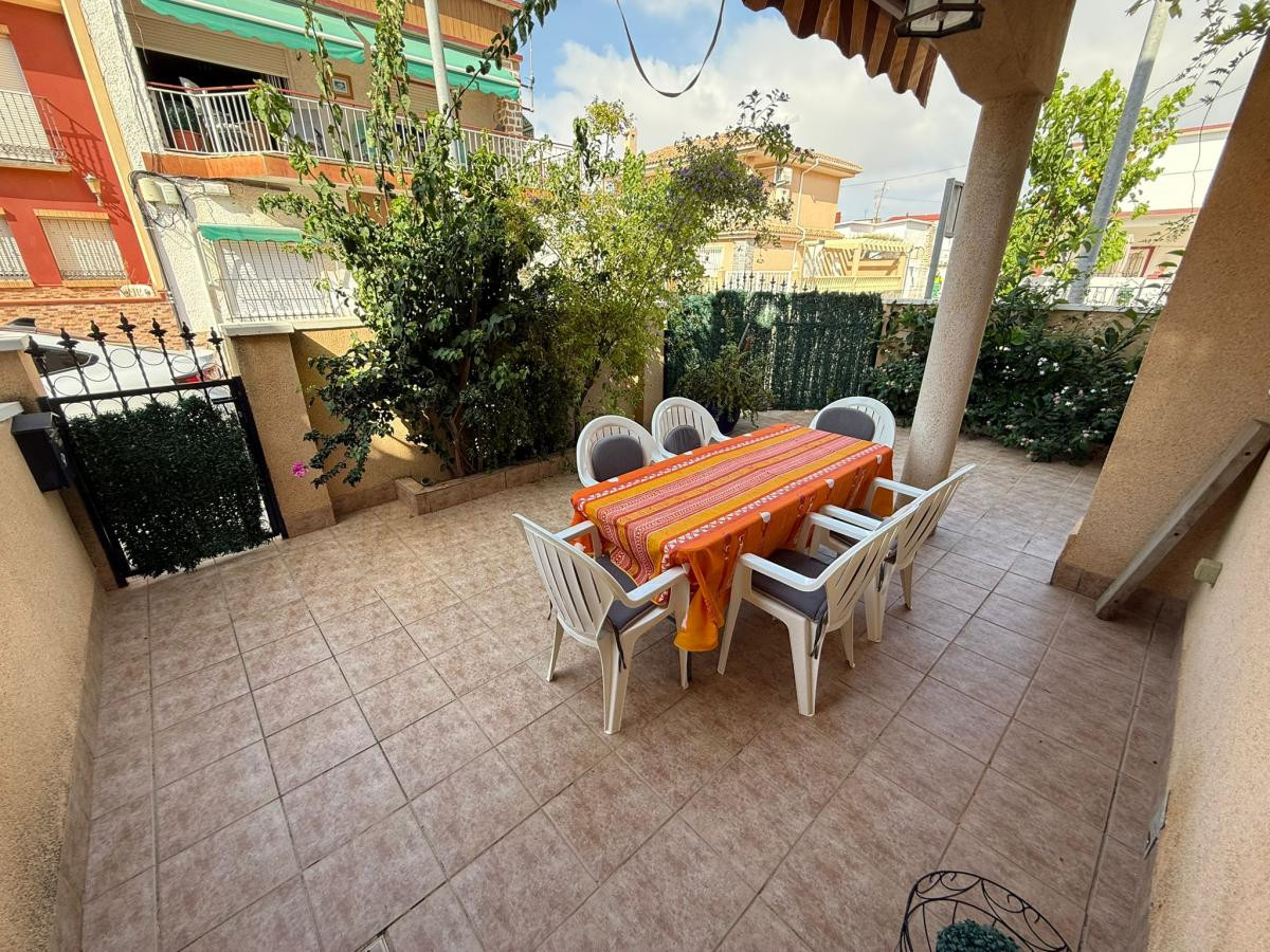 For sale - 4 Bedroom 3 Bathroom House - Townhouse in Pilar de la Horadada - Torre de la Horadada  - Alicante