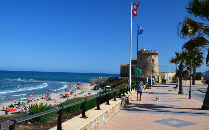 For sale - 4 Bedroom 3 Bathroom House - Townhouse in Pilar de la Horadada - Torre de la Horadada  - Alicante