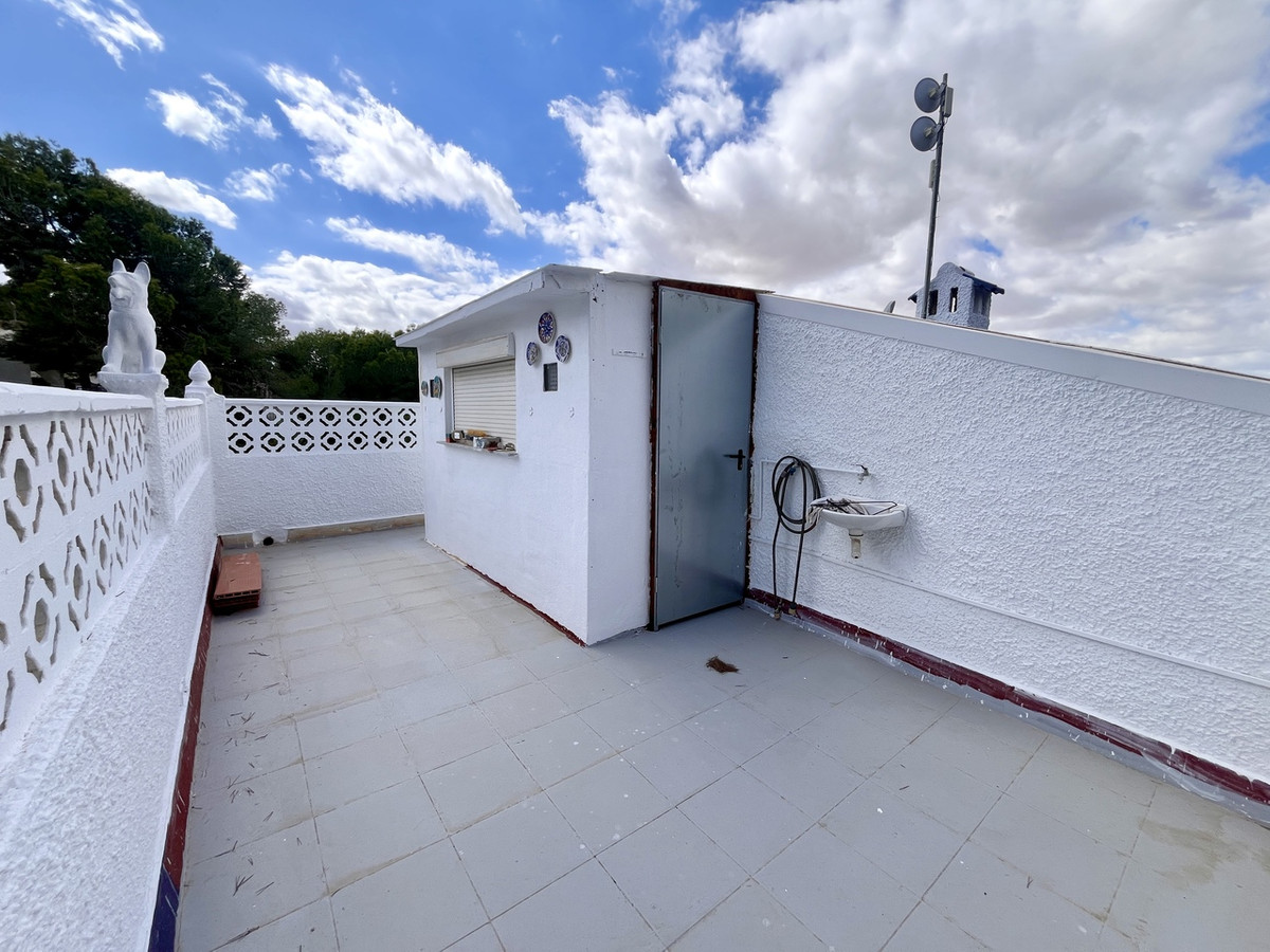 For sale - 3 Bedroom 3 Bathroom House - Detached Villa in Pilar de la Horadada - Pinar de Campoverde  - Alicante