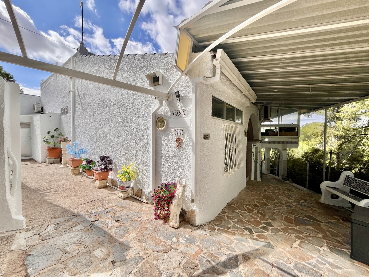 For sale - 3 Bedroom 3 Bathroom House - Detached Villa in Pilar de la Horadada - Pinar de Campoverde  - Alicante
