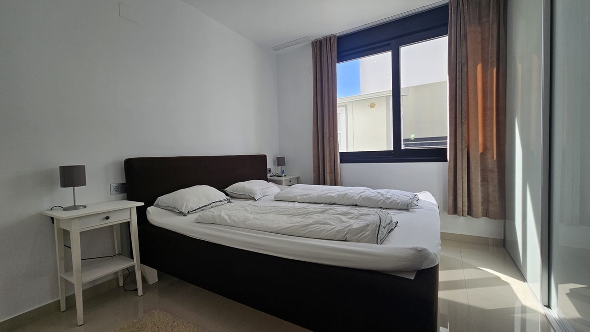 For sale - 6 Bedroom 4 Bathroom House - Detached Villa in Orihuela - Villamartin  - Alicante