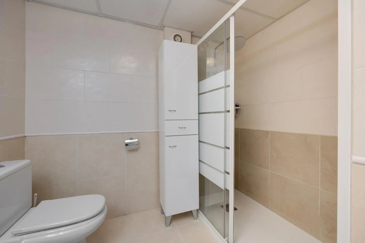 For sale - 3 Bedroom 2 Bathroom Apartment - Penthouse in Torrevieja - Torrevieja Centro  - Alicante