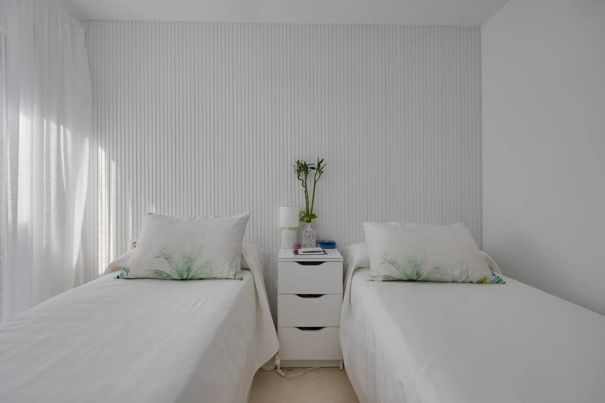 For sale - 3 Bedroom 2 Bathroom Apartment - Penthouse in Torrevieja - Torrevieja Centro  - Alicante