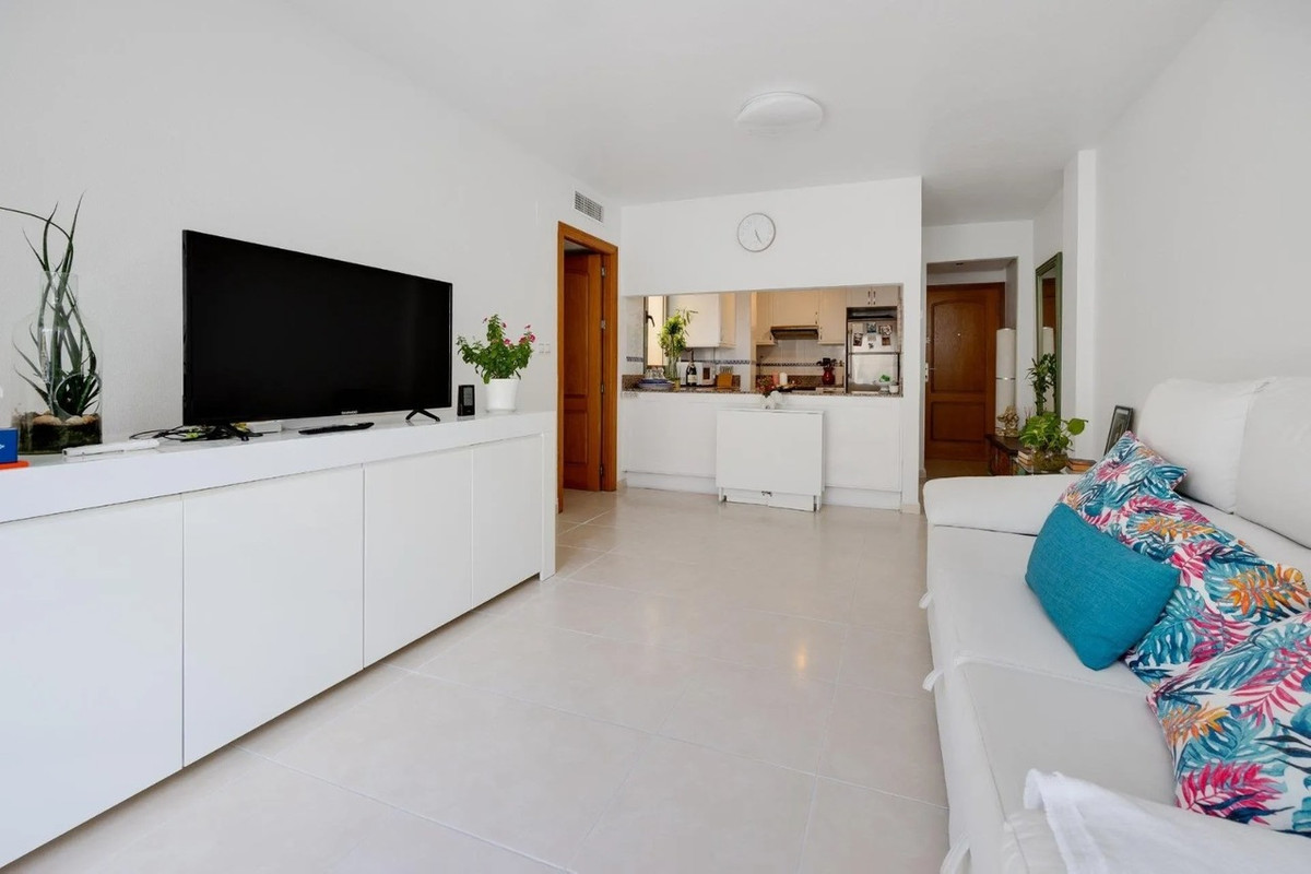 For sale - 3 Bedroom 2 Bathroom Apartment - Penthouse in Torrevieja - Torrevieja Centro  - Alicante