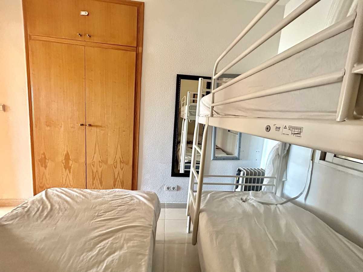 For sale - 2 Bedroom 1 Bathroom Penthouse Apartment in Villamartin - Villamartin  - Alicante
