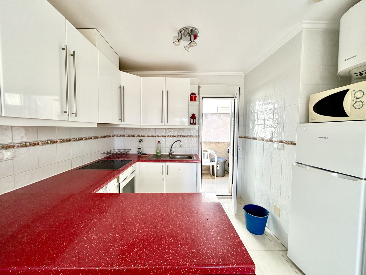 For sale - 2 Bedroom 1 Bathroom Penthouse Apartment in Villamartin - Villamartin  - Alicante