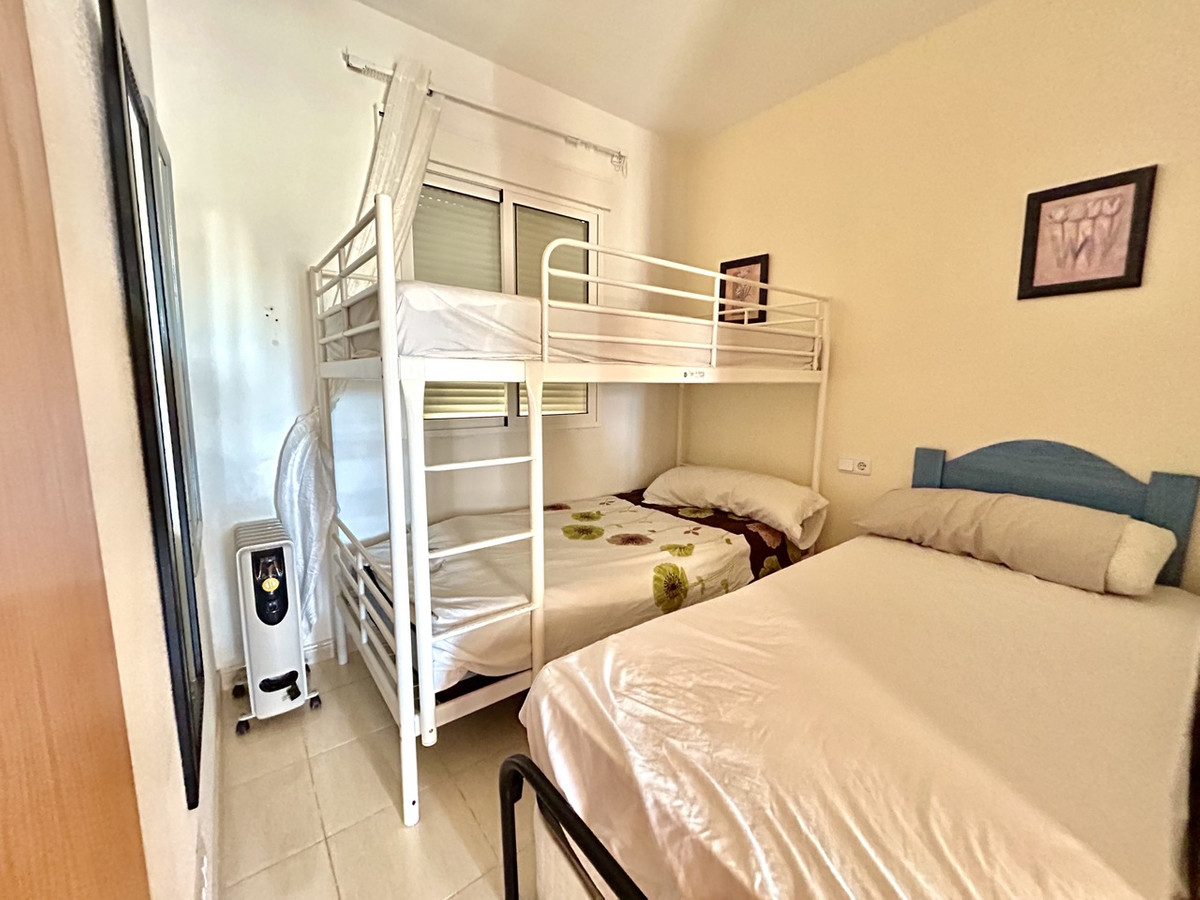 For sale - 2 Bedroom 1 Bathroom Penthouse Apartment in Villamartin - Villamartin  - Alicante