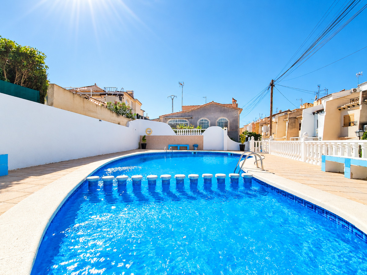 For sale - 3 Bedroom 2 Bathroom House - Townhouse in Orihuela - Los Balcones  - Alicante