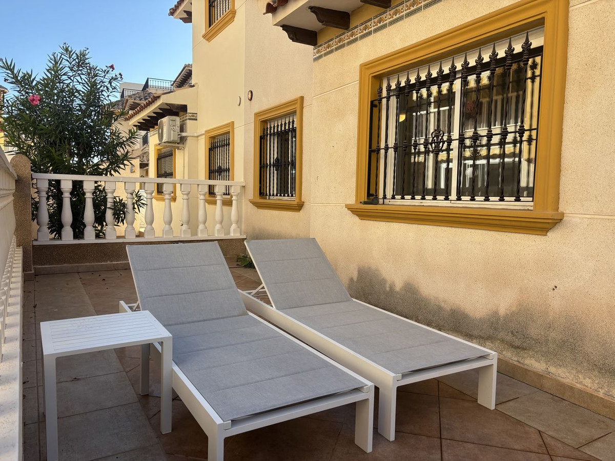 For sale - 3 Bedroom 3 Bathroom House - Townhouse in Orihuela - La Zenia  - Alicante