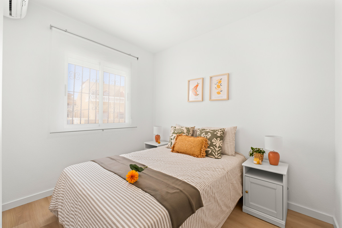 For sale - 2 Bedroom 2 Bathroom House - Townhouse in Orihuela - Villamartin  - Alicante