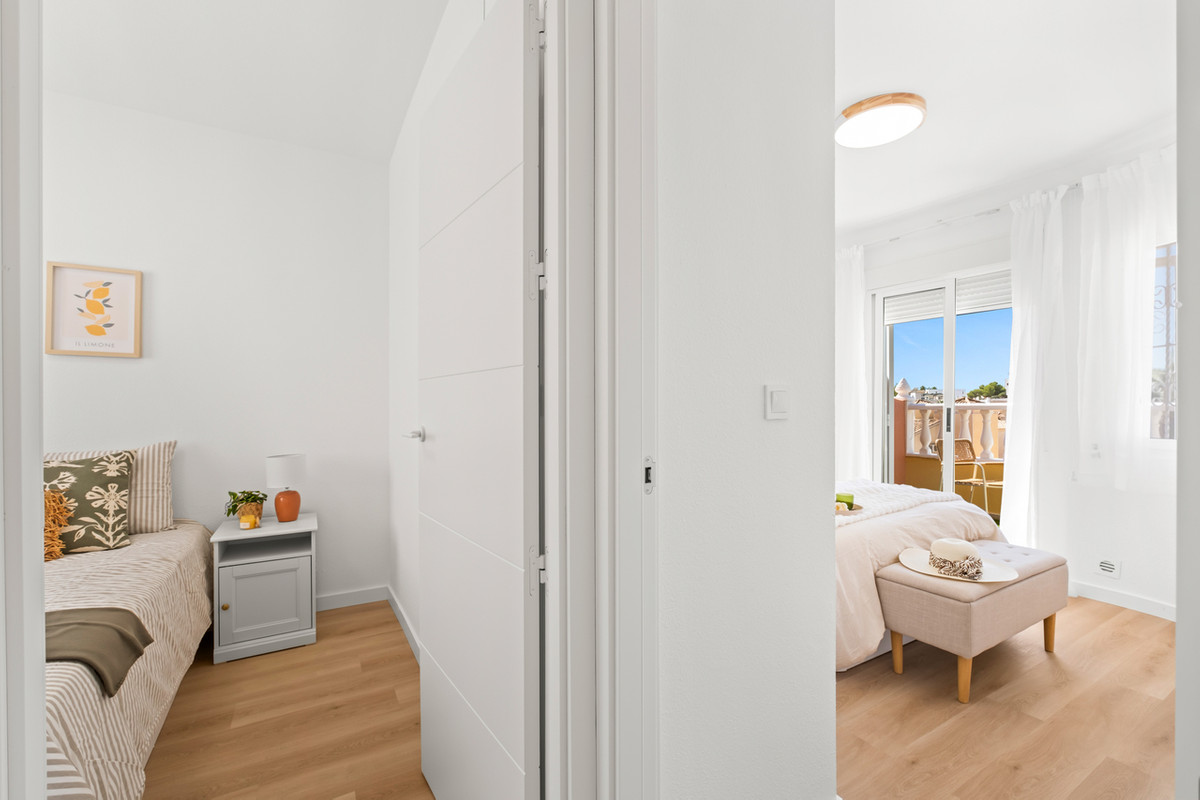 For sale - 2 Bedroom 2 Bathroom House - Townhouse in Orihuela - Villamartin  - Alicante