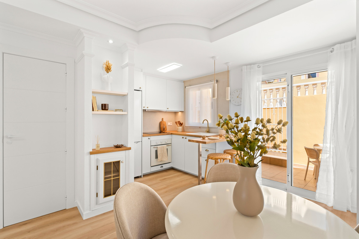 For sale - 2 Bedroom 2 Bathroom House - Townhouse in Orihuela - Villamartin  - Alicante