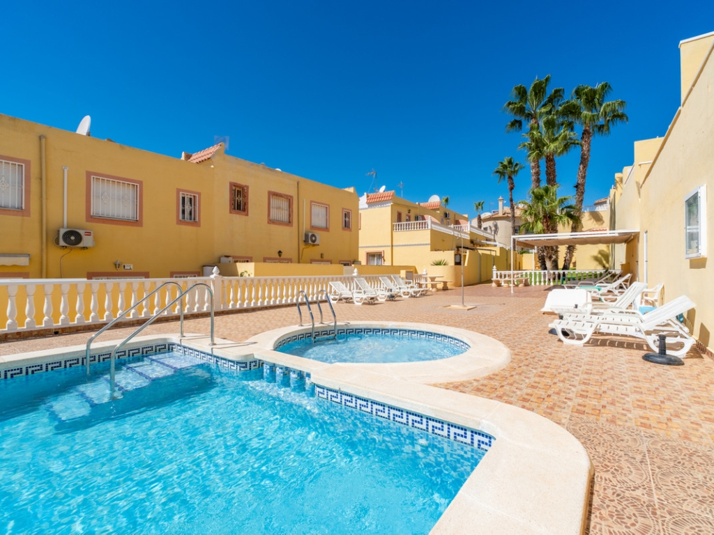 2 Bedroom 2 Bathroom House - Townhouse in Orihuela