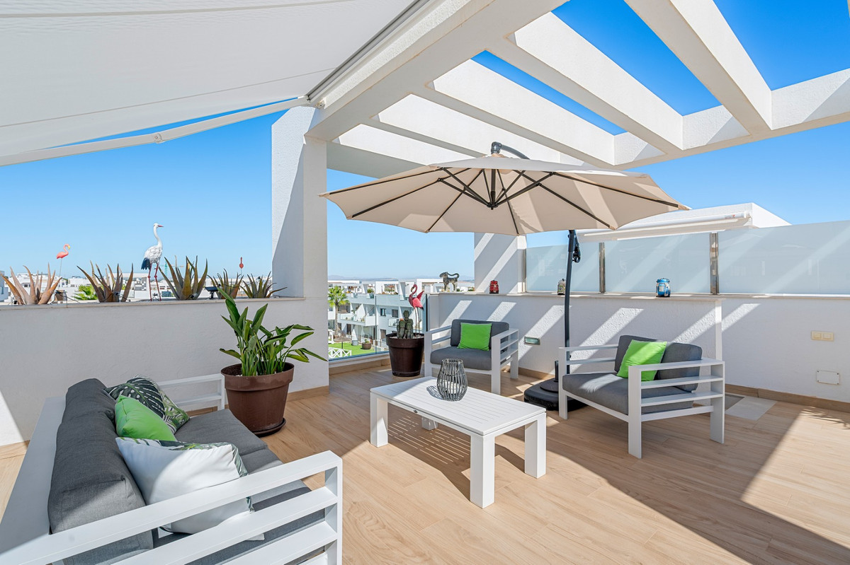 For sale - 2 Bedroom 2 Bathroom Apartment - Penthouse in Torrevieja - Torrevieja Centro  - Alicante