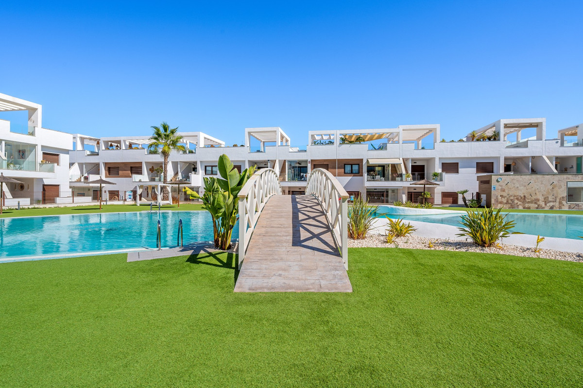 For sale - 2 Bedroom 2 Bathroom Apartment - Penthouse in Torrevieja - Torrevieja Centro  - Alicante