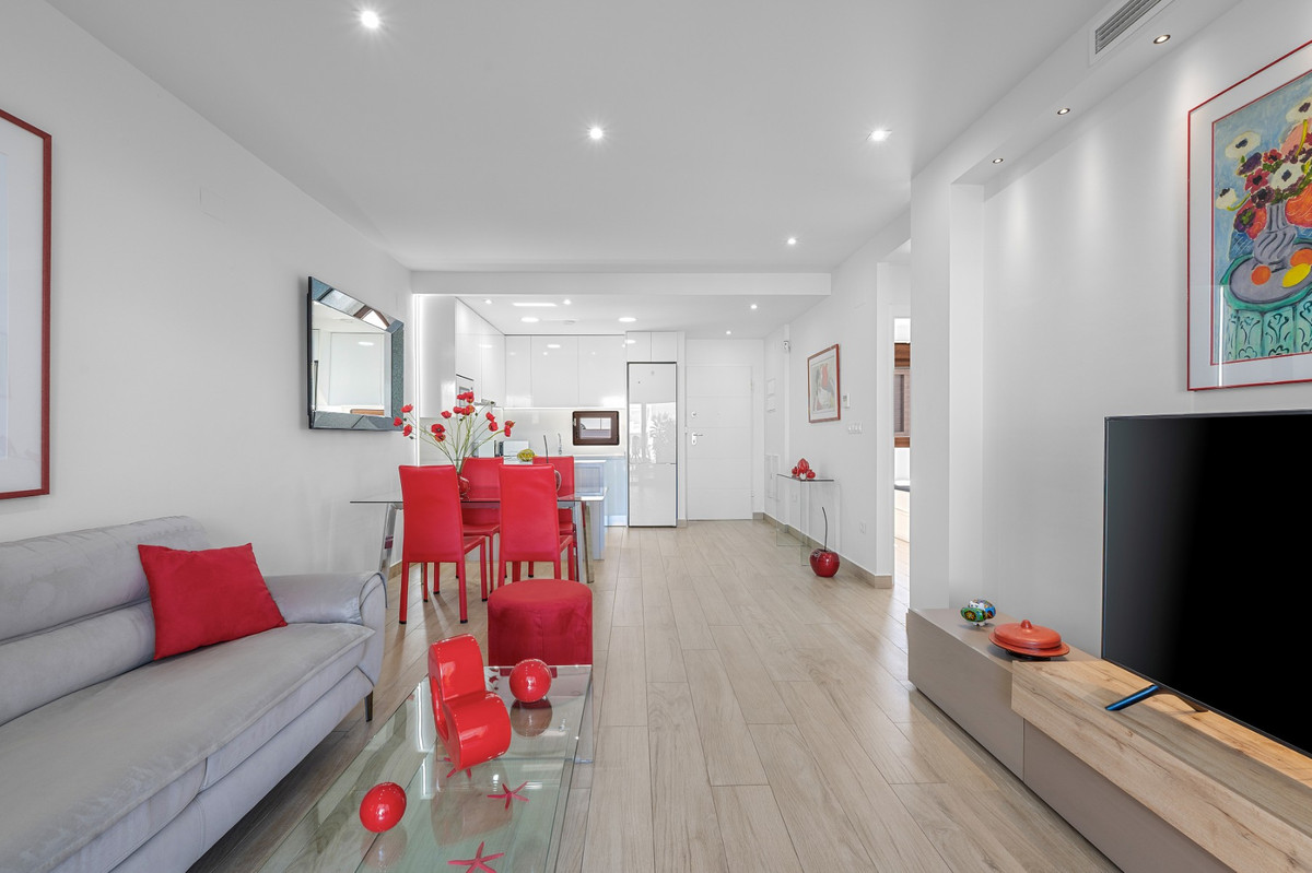 For sale - 2 Bedroom 2 Bathroom Apartment - Penthouse in Torrevieja - Torrevieja Centro  - Alicante