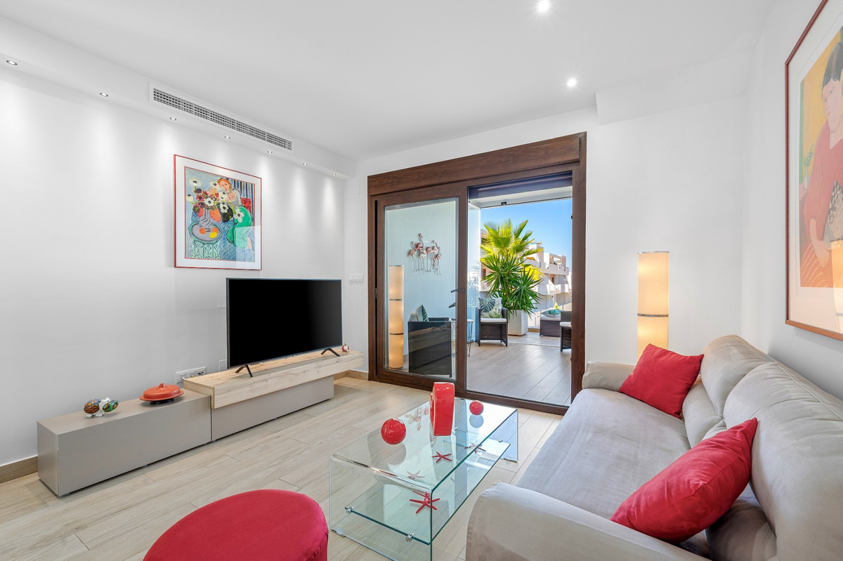For sale - 2 Bedroom 2 Bathroom Apartment - Penthouse in Torrevieja - Torrevieja Centro  - Alicante