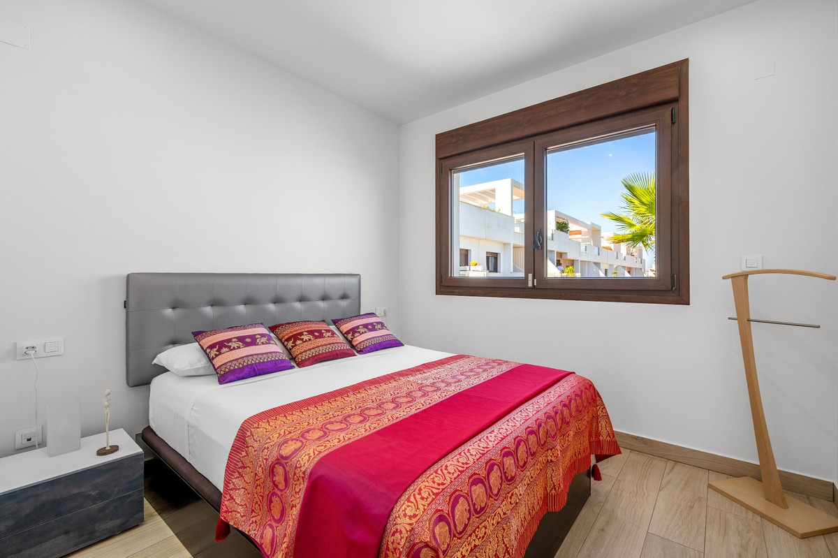 For sale - 2 Bedroom 2 Bathroom Apartment - Penthouse in Torrevieja - Torrevieja Centro  - Alicante