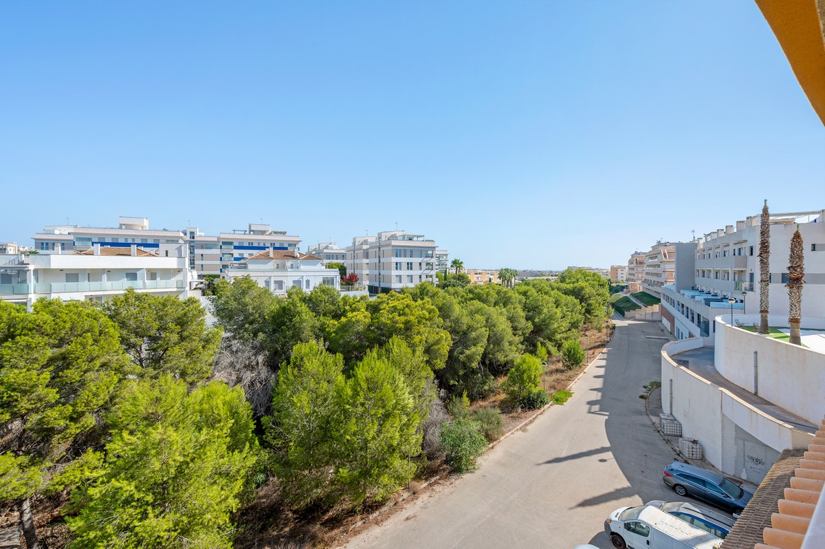 For sale - 3 Bedroom 2 Bathroom Apartment - Middle Floor Apartment in Orihuela - Orihuela Costa  - Alicante
