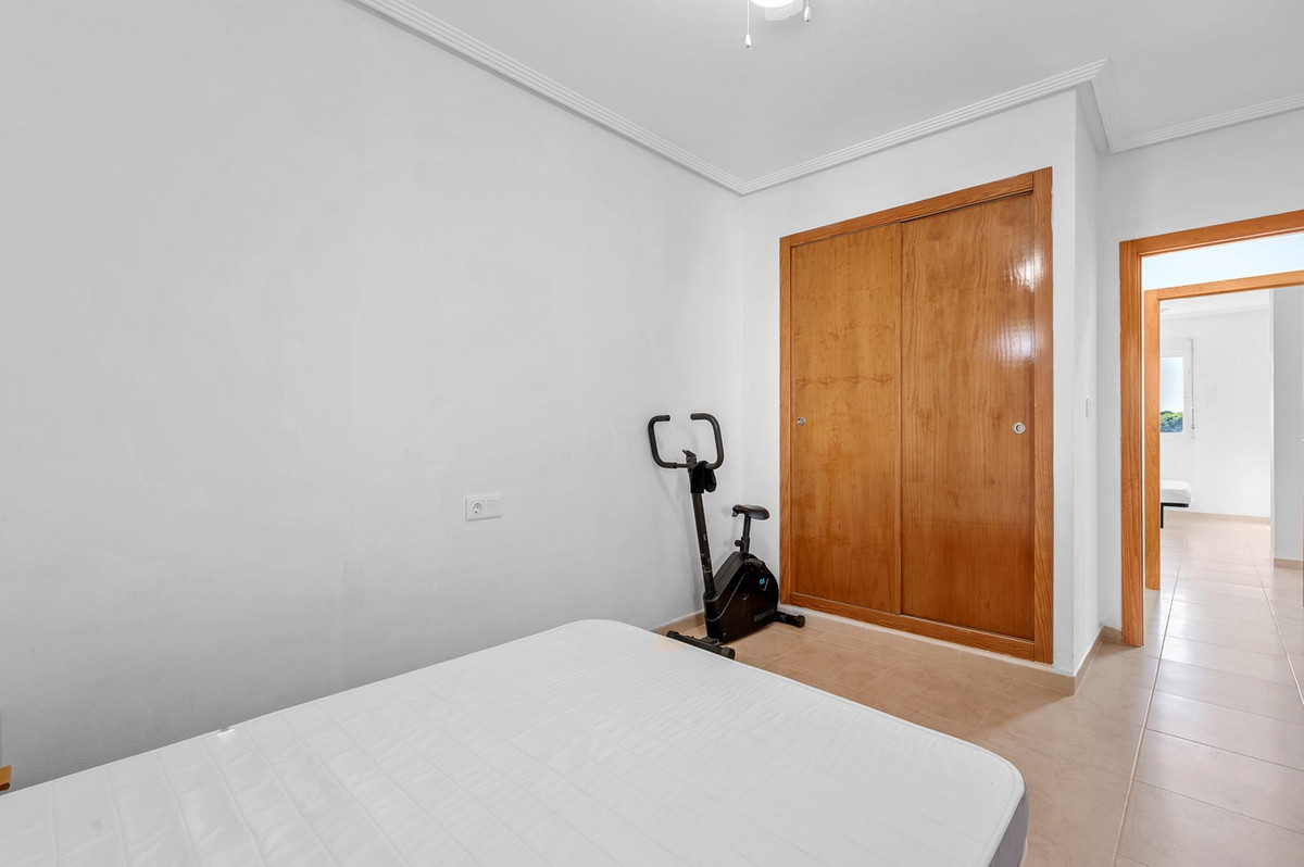 For sale - 3 Bedroom 2 Bathroom Apartment - Middle Floor Apartment in Orihuela - Orihuela Costa  - Alicante