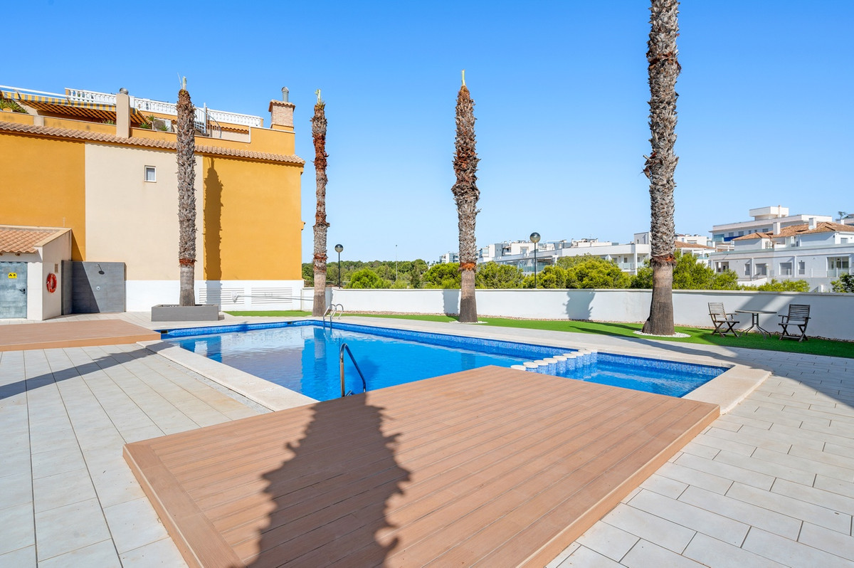 For sale - 3 Bedroom 2 Bathroom Apartment - Middle Floor Apartment in Orihuela - Orihuela Costa  - Alicante