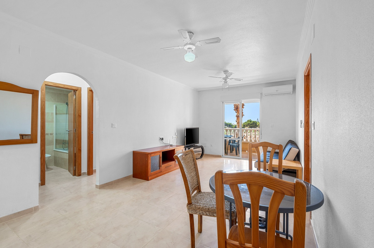 For sale - 3 Bedroom 2 Bathroom Apartment - Middle Floor Apartment in Orihuela - Orihuela Costa  - Alicante