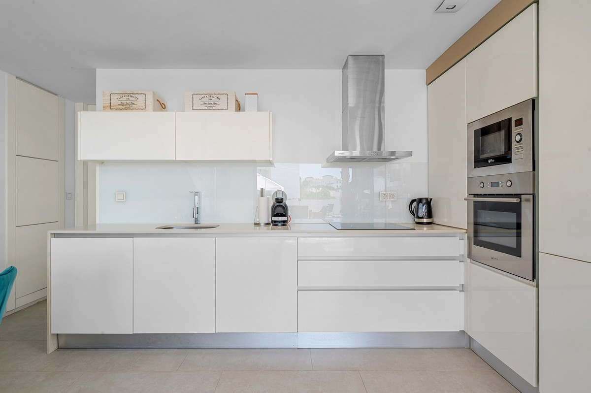 For sale - 3 Bedroom 3 Bathroom House - Detached Villa in Orihuela - Villamartin  - Alicante