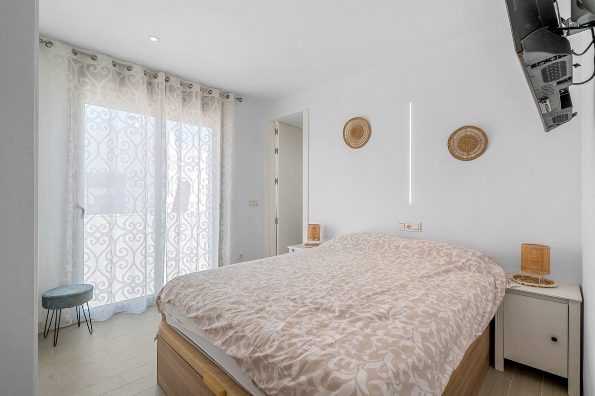 For sale - 3 Bedroom 3 Bathroom House - Detached Villa in Orihuela - Villamartin  - Alicante