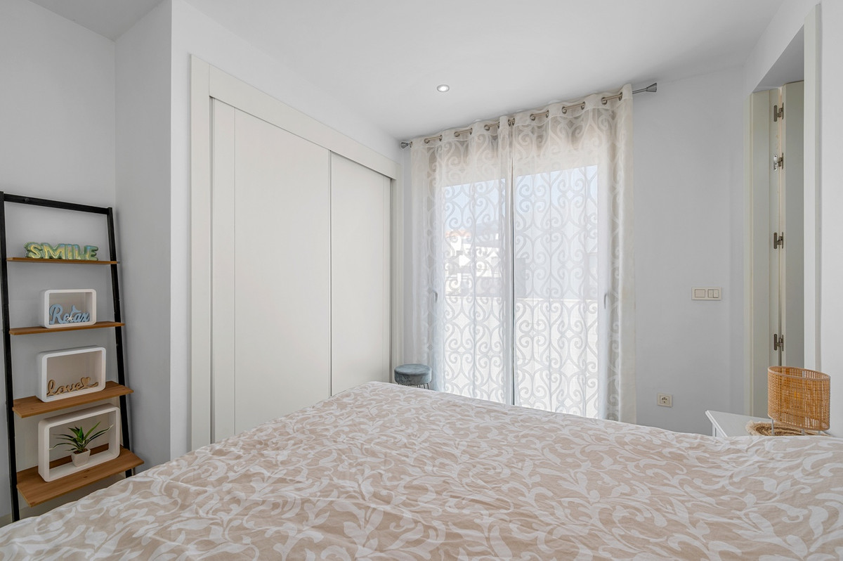 For sale - 3 Bedroom 3 Bathroom House - Detached Villa in Orihuela - Villamartin  - Alicante