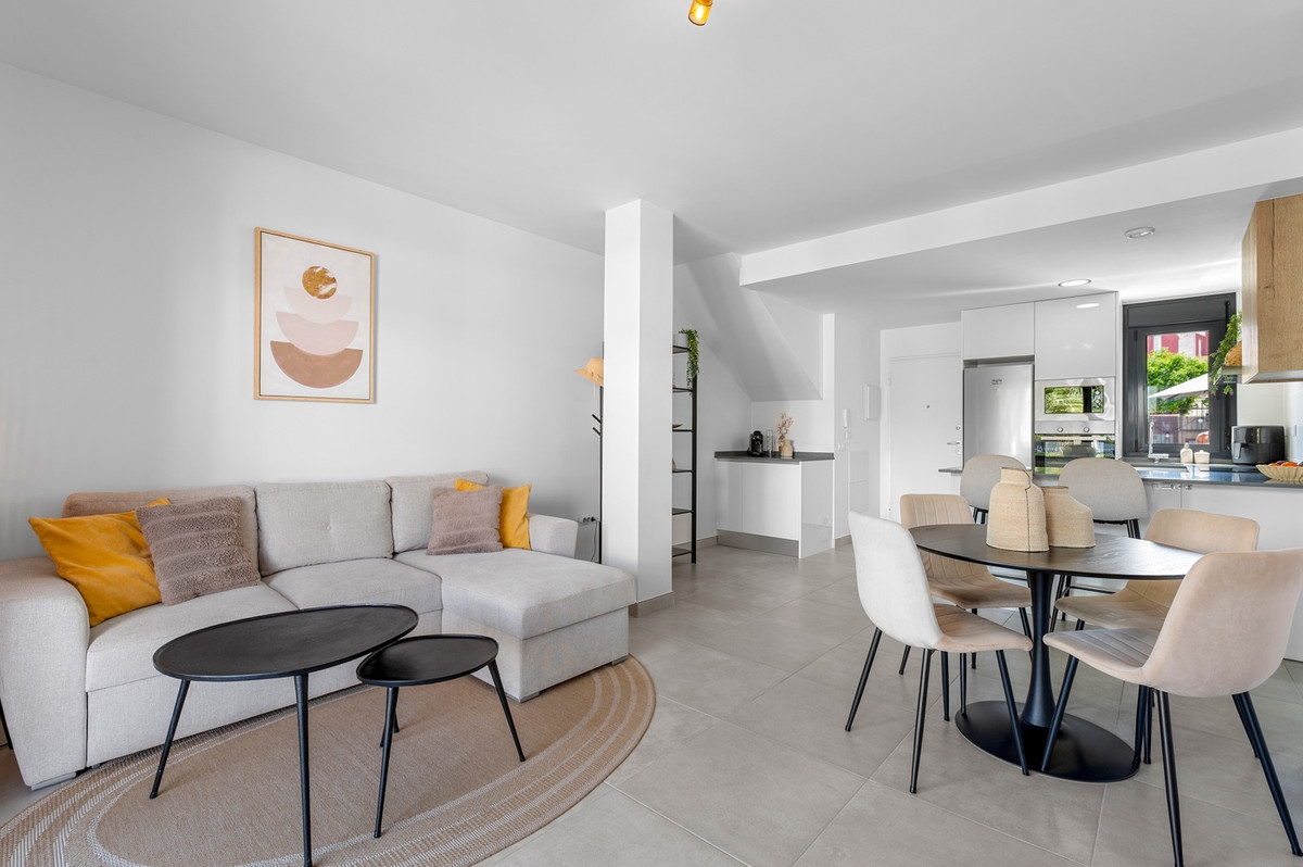 For sale - 2 Bedroom 2 Bathroom Apartment - Ground Floor Apartment in Orihuela - Villamartin  - Alicante