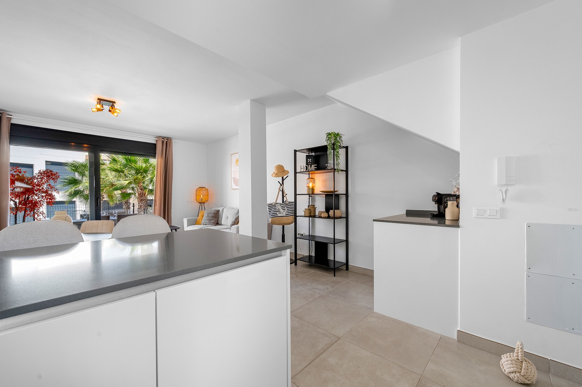 For sale - 2 Bedroom 2 Bathroom Apartment - Ground Floor Apartment in Orihuela - Villamartin  - Alicante