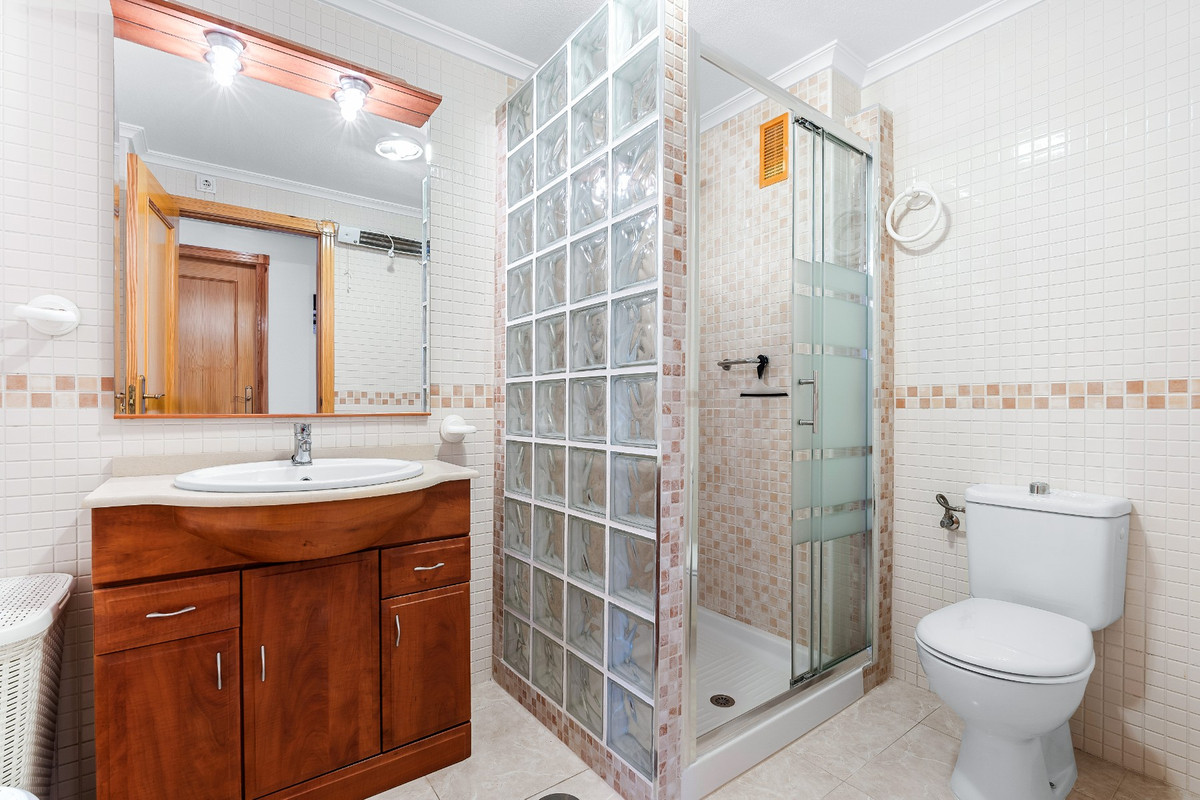 For sale - 2 Bedroom 2 Bathroom Apartment - Middle Floor Apartment in Orihuela - Playa Flamenca  - Alicante