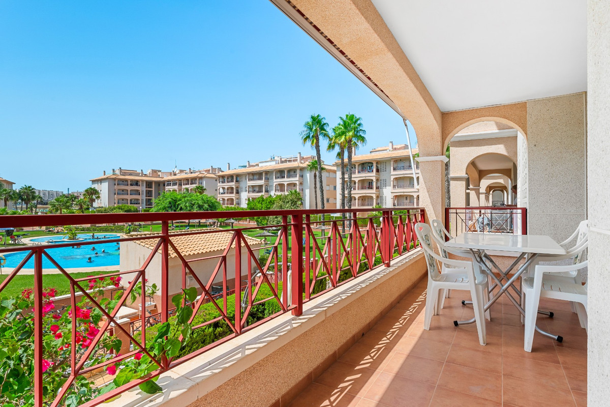 For sale - 2 Bedroom 2 Bathroom Apartment - Middle Floor Apartment in Orihuela - Playa Flamenca  - Alicante