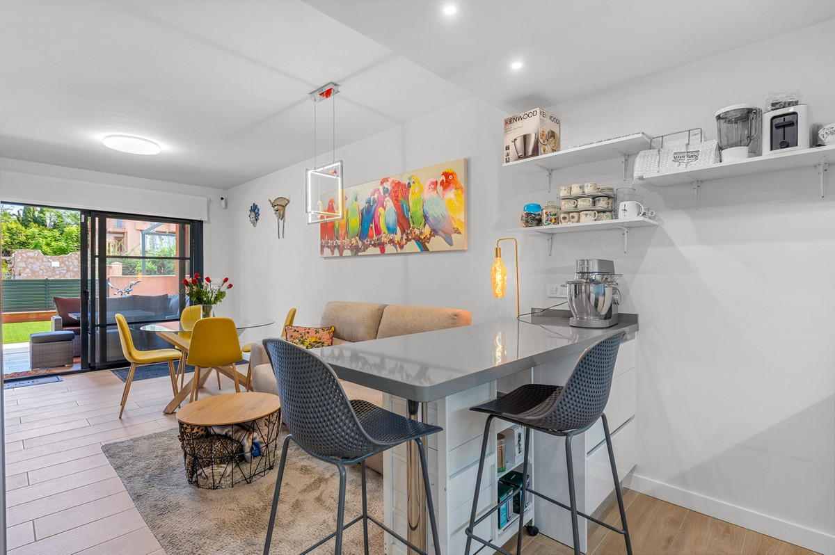 For sale - 2 Bedroom 2 Bathroom Apartment - Ground Floor Apartment in Orihuela - Villamartin  - Alicante
