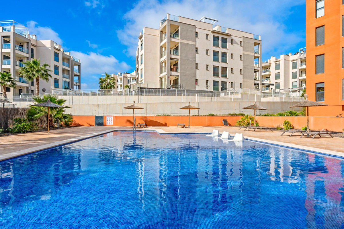 For sale - 2 Bedroom 2 Bathroom Apartment - Ground Floor Apartment in Orihuela - Villamartin  - Alicante